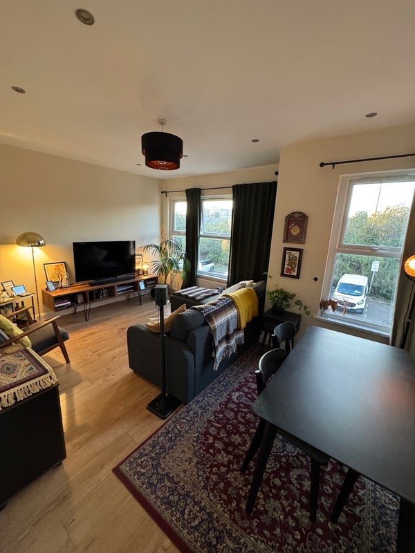 Room Frome Road in Greater London