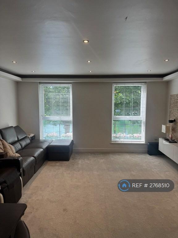 House Bray Crescent in Greater London