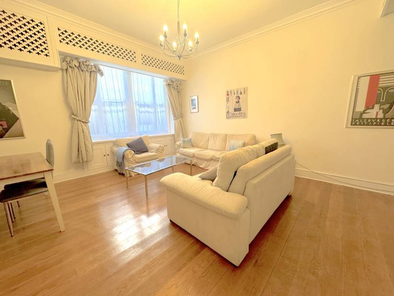 Flat Kinnerton Street in City of Westminster