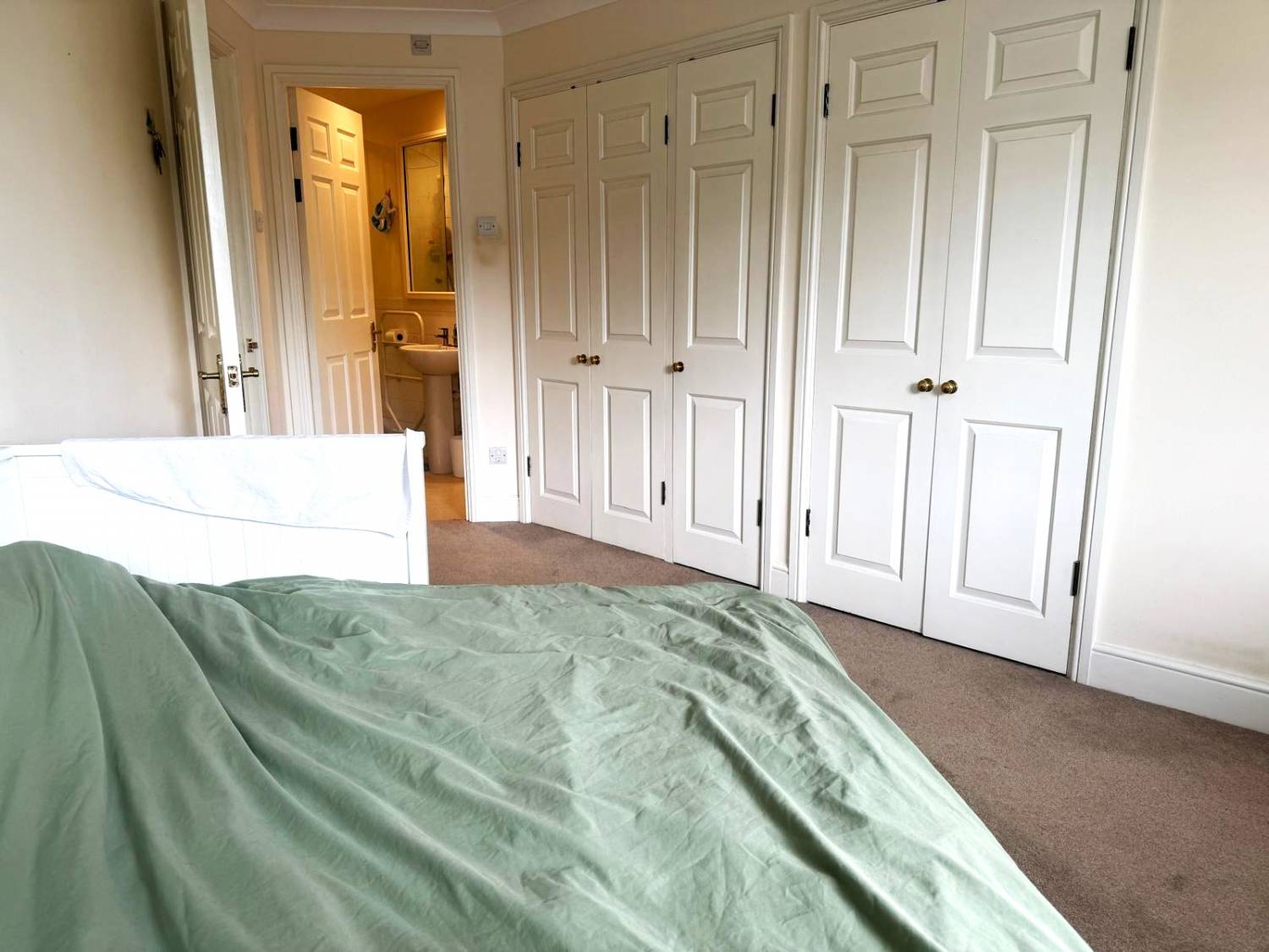 Flat Kinnerton Street in City of Westminster