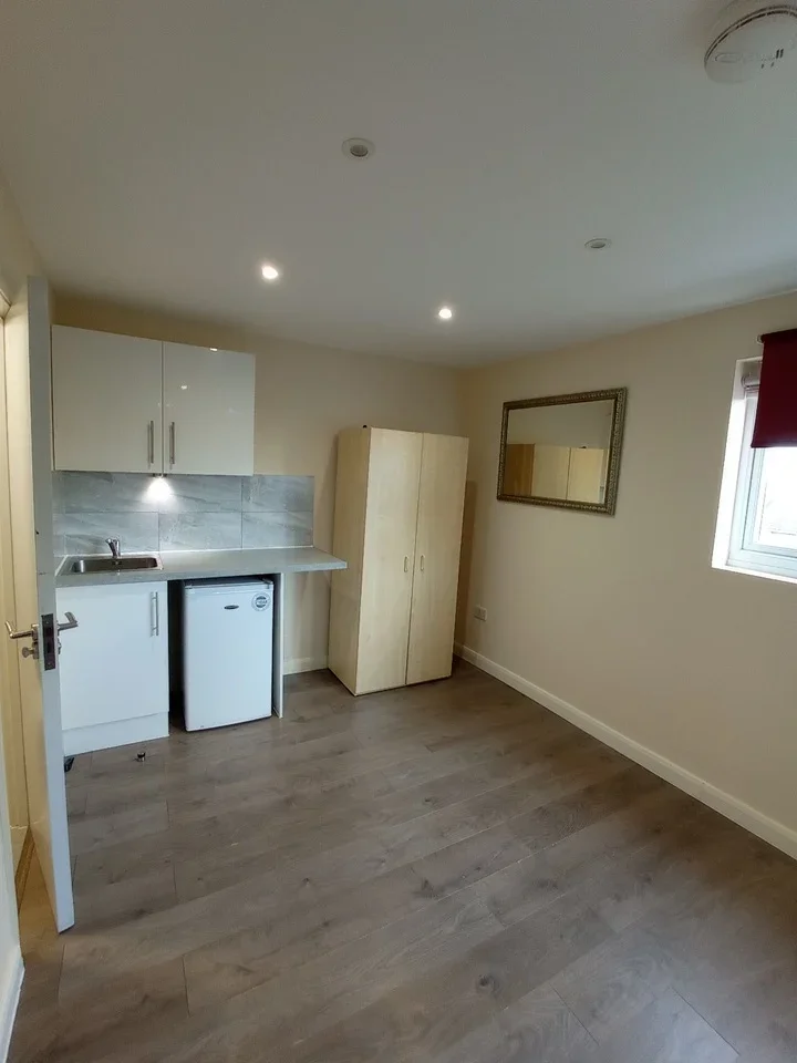 Room Torridon Road in Greater London