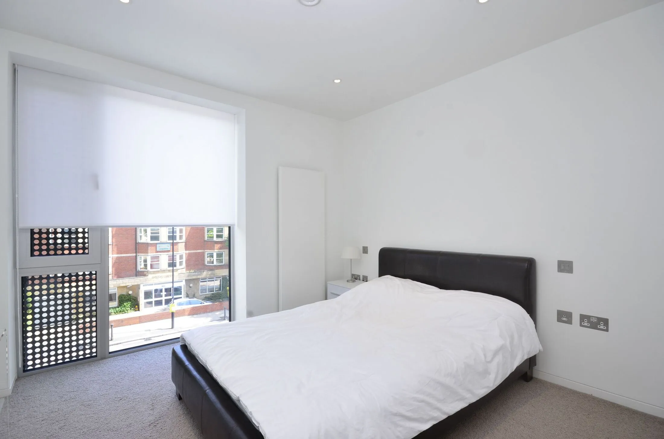 Flat Finchley Road in Greater London