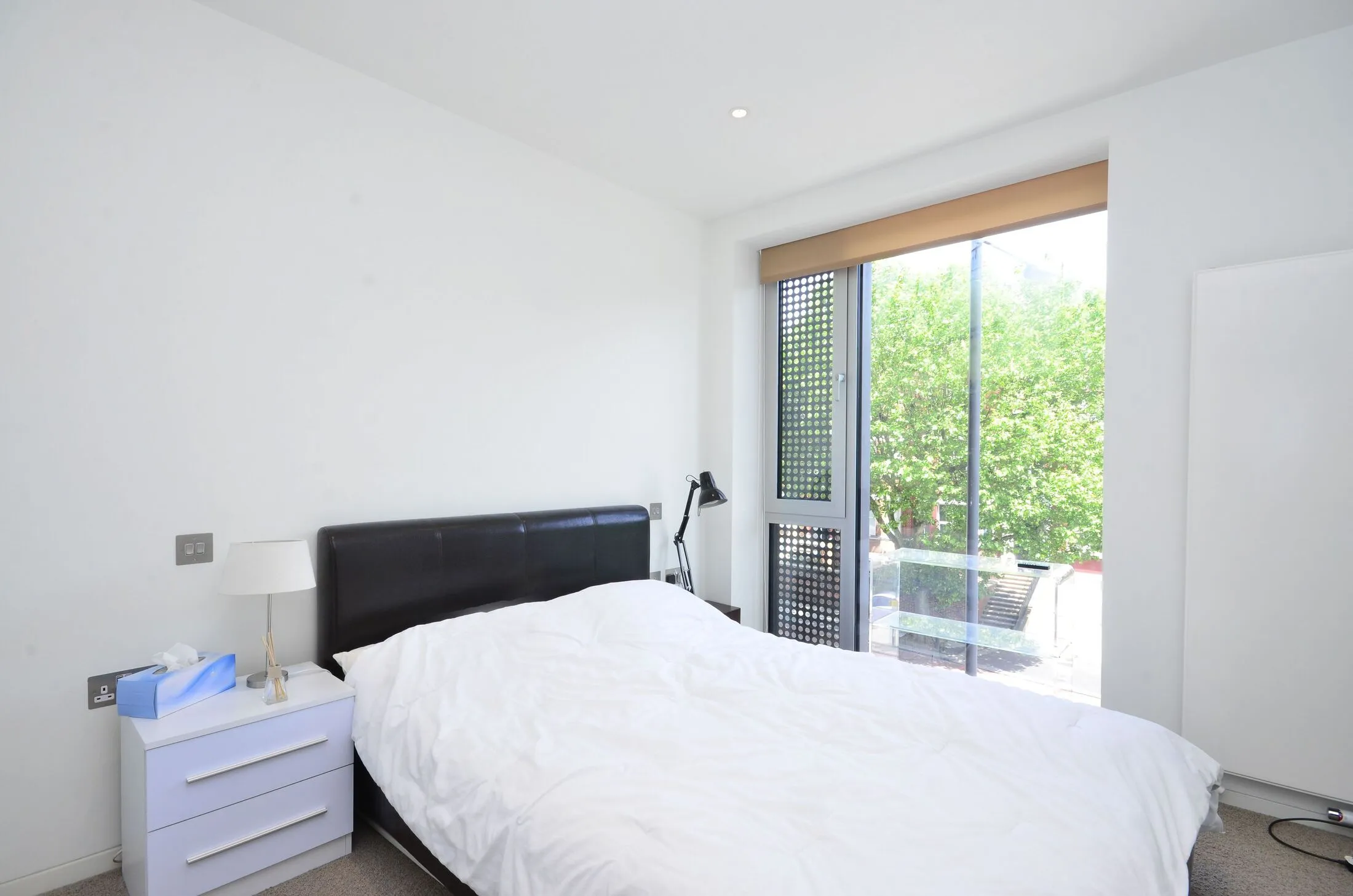 Flat Finchley Road in Greater London