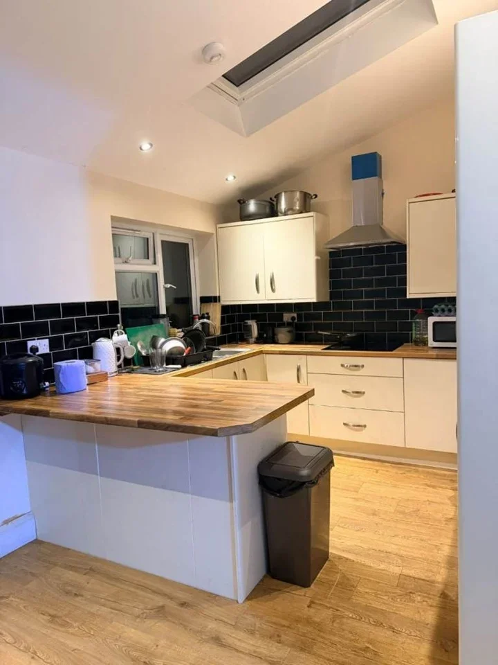 Room Heathway in Greater London