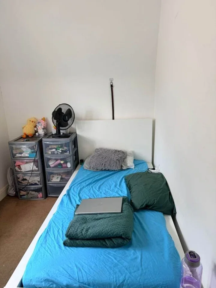 Room Heathway in Greater London