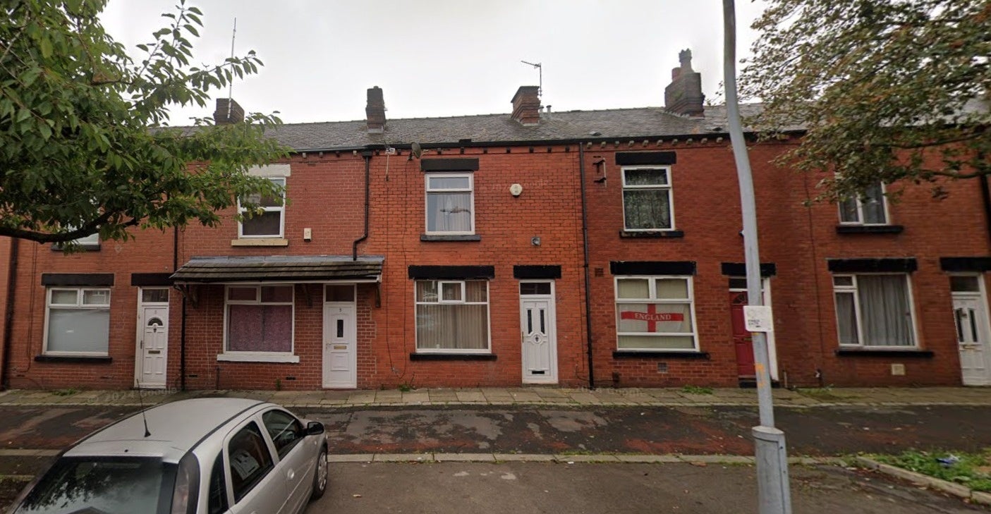 House Back Manchester Road West in Farnworth
