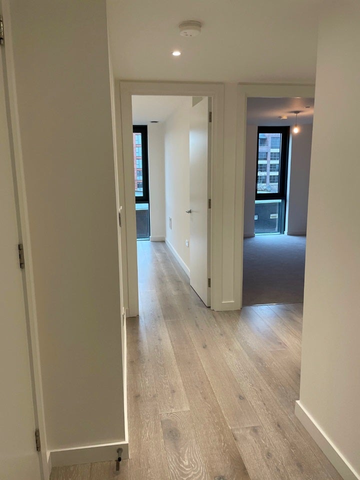 Flat Lothair Road North in Greater London