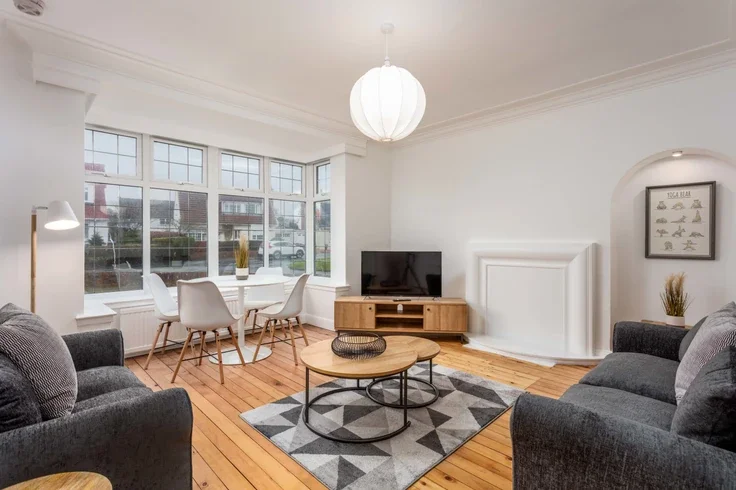 House Craigweil Place in Ayr