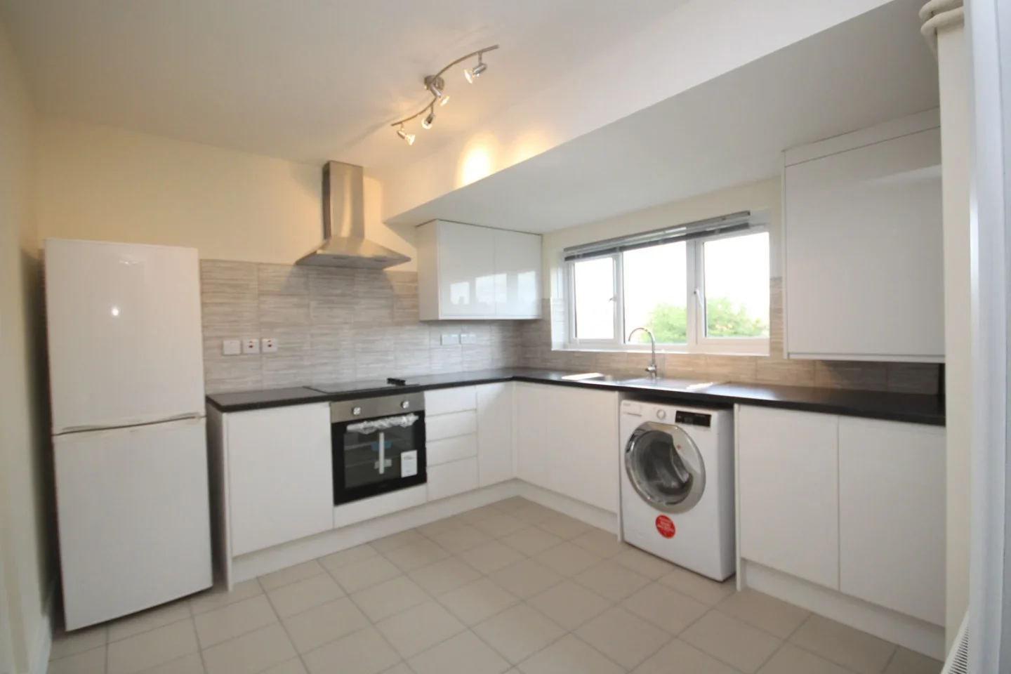 Flat Neasden Lane North in Greater London