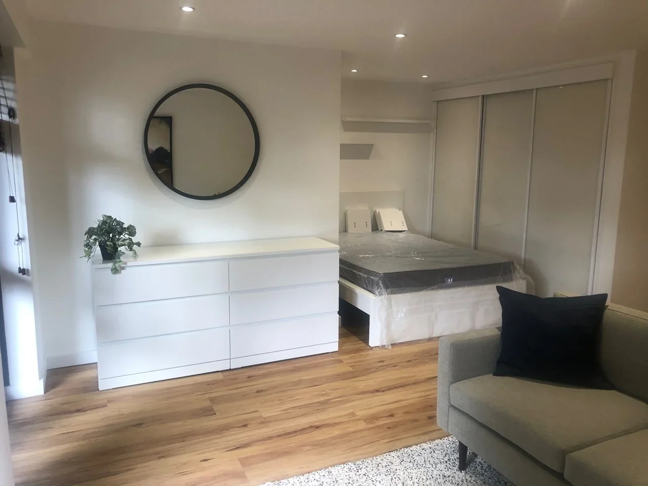Flat Fletcher Street in Greater London