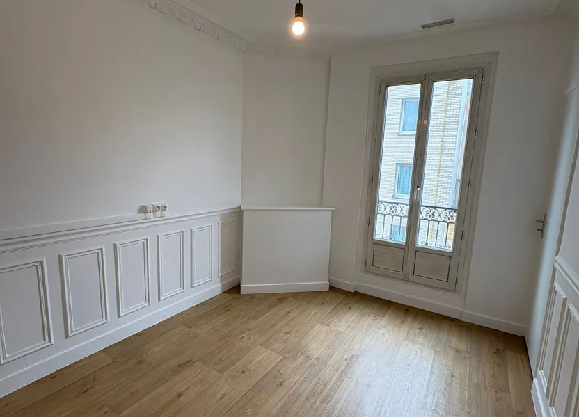 Flat Place Jacques Chirac in Clichy