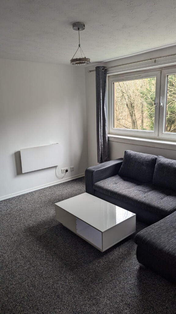 Flat Fortingall Place in Glasgow