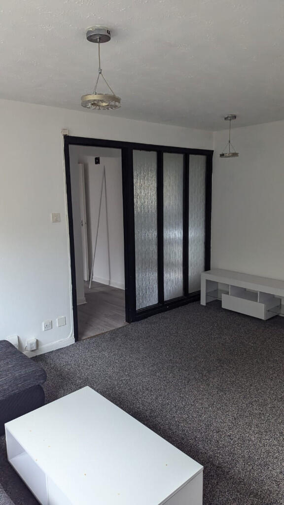 Flat Fortingall Place in Glasgow