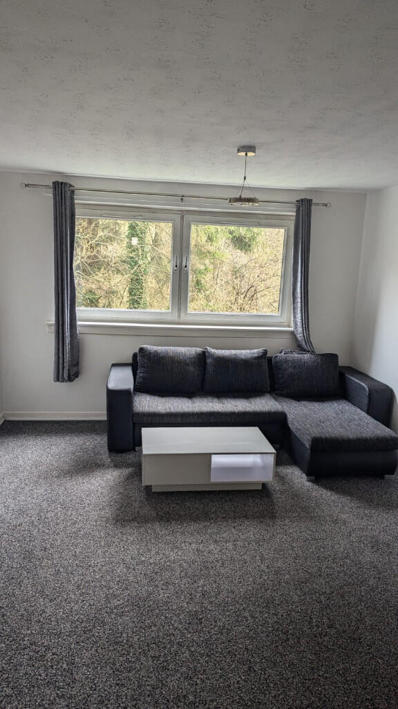 Flat Fortingall Place in Glasgow