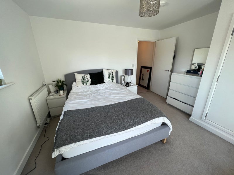 Flat Pomeroy Street in Greater London