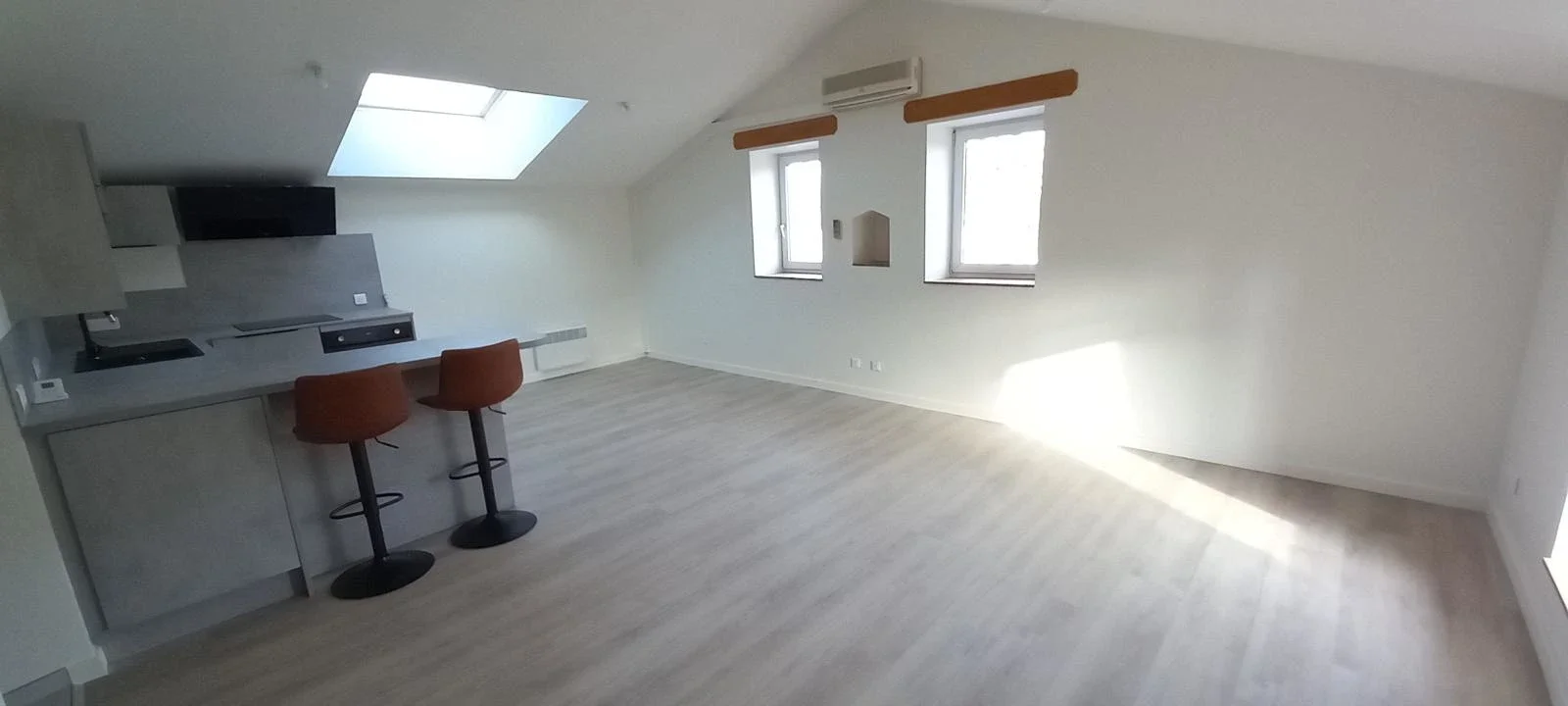 Flat Rue Ernest Renan in Villefranche-sur-Saône