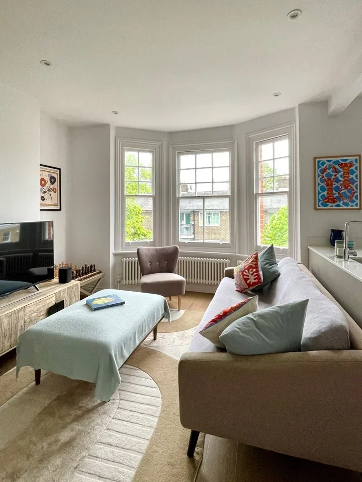Flat Hackford Road in Greater London