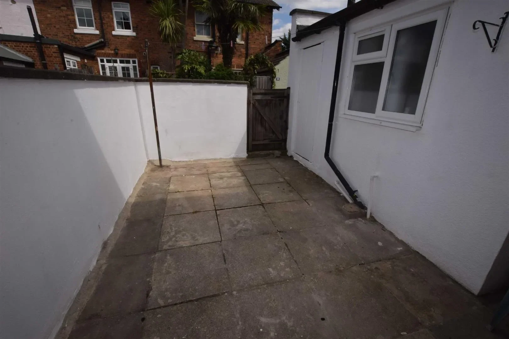 House Rockhall Way in Greater London