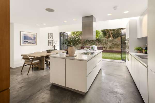 House The Vale in Greater London