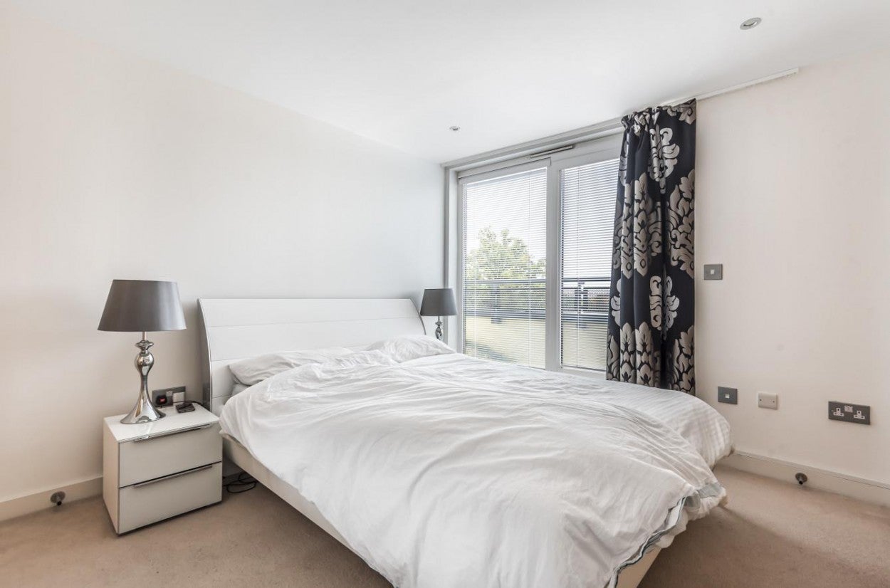 Flat Park Street in Surrey Heath