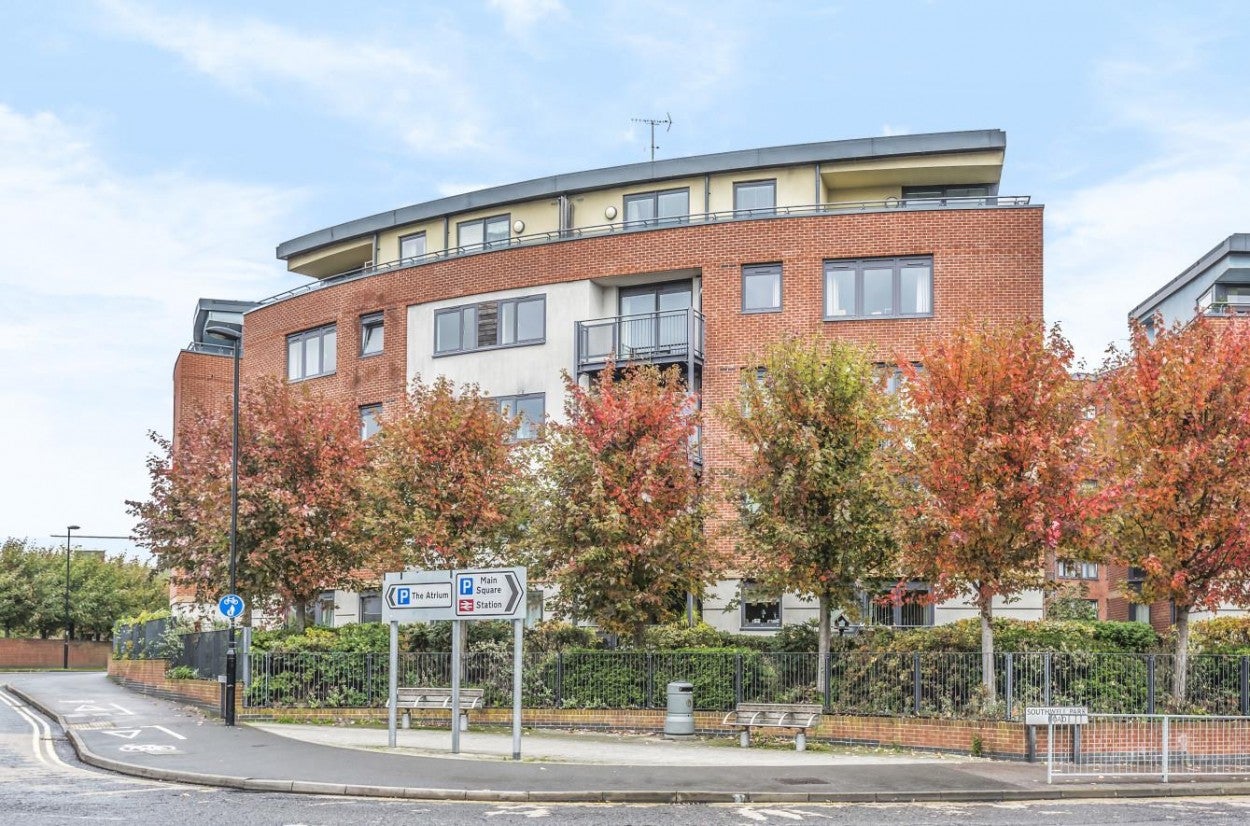 Flat Park Street in Surrey Heath