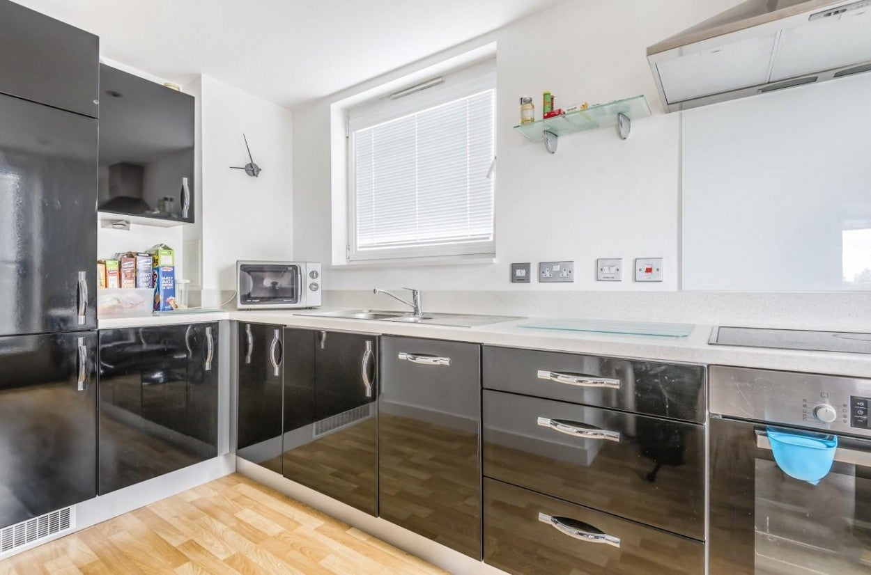 Flat Park Street in Surrey Heath