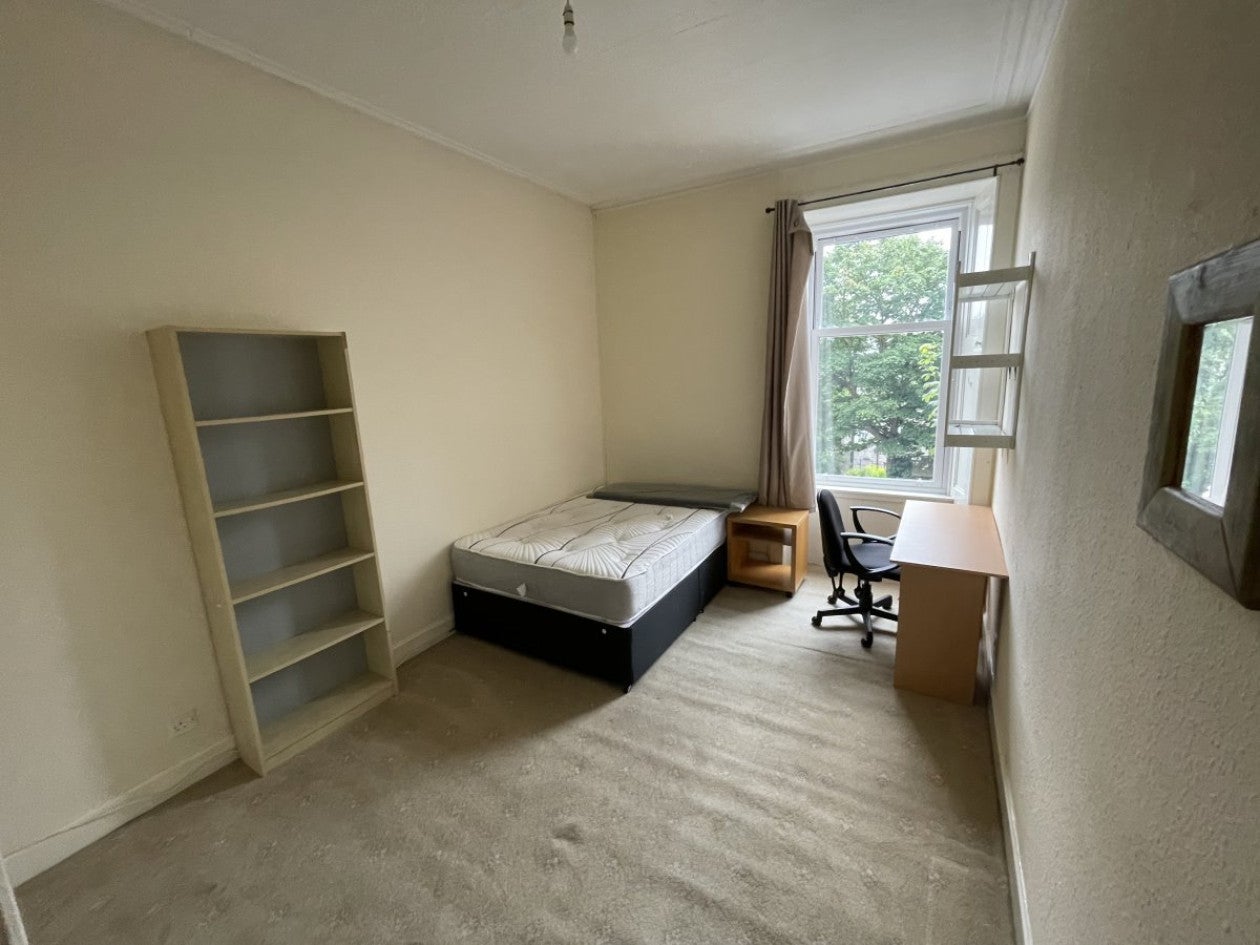 Flat Hawkhill in Dundee