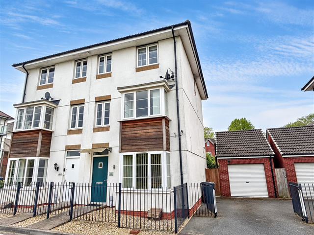 House Jack Sadler Way in Exeter