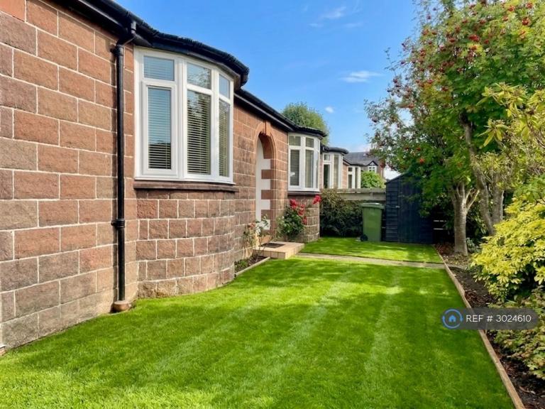 House Carlogie Road in Carnoustie