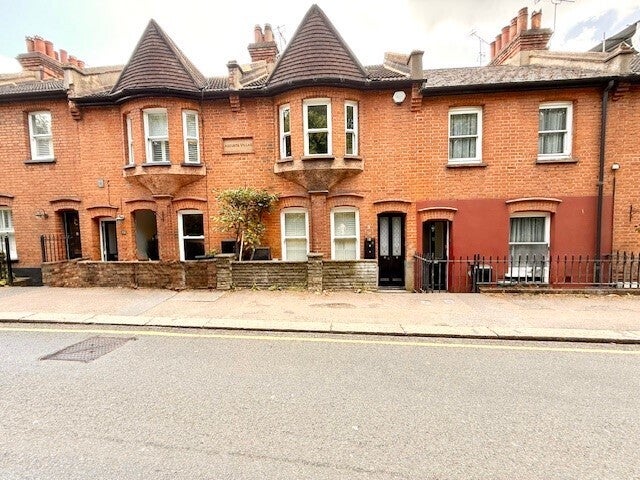 House Crescent View in Epping Forest