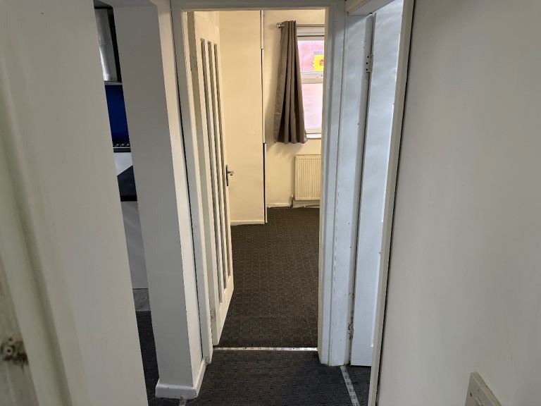Flat Buckhurst Road in Manchester