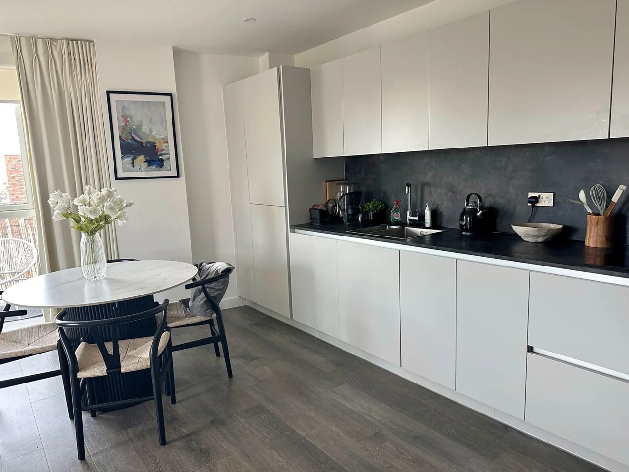 Flat Enfield Road in Greater London