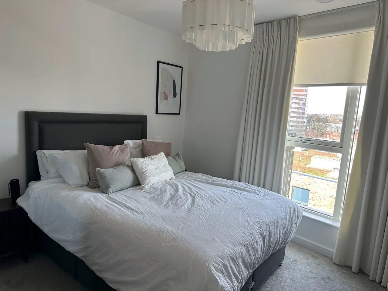Flat Enfield Road in Greater London