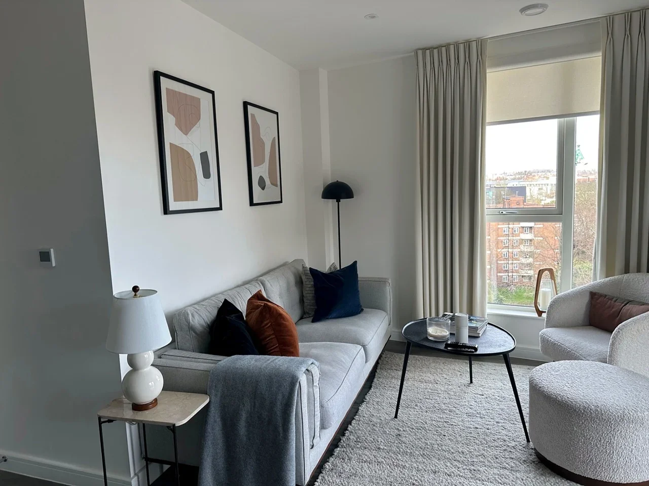 Flat Enfield Road in Greater London