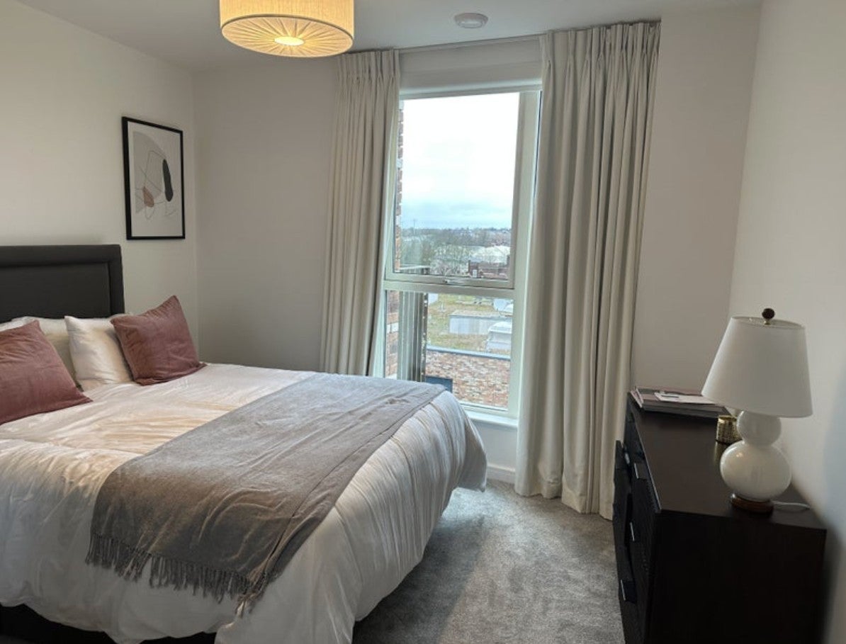 Flat Enfield Road in Greater London