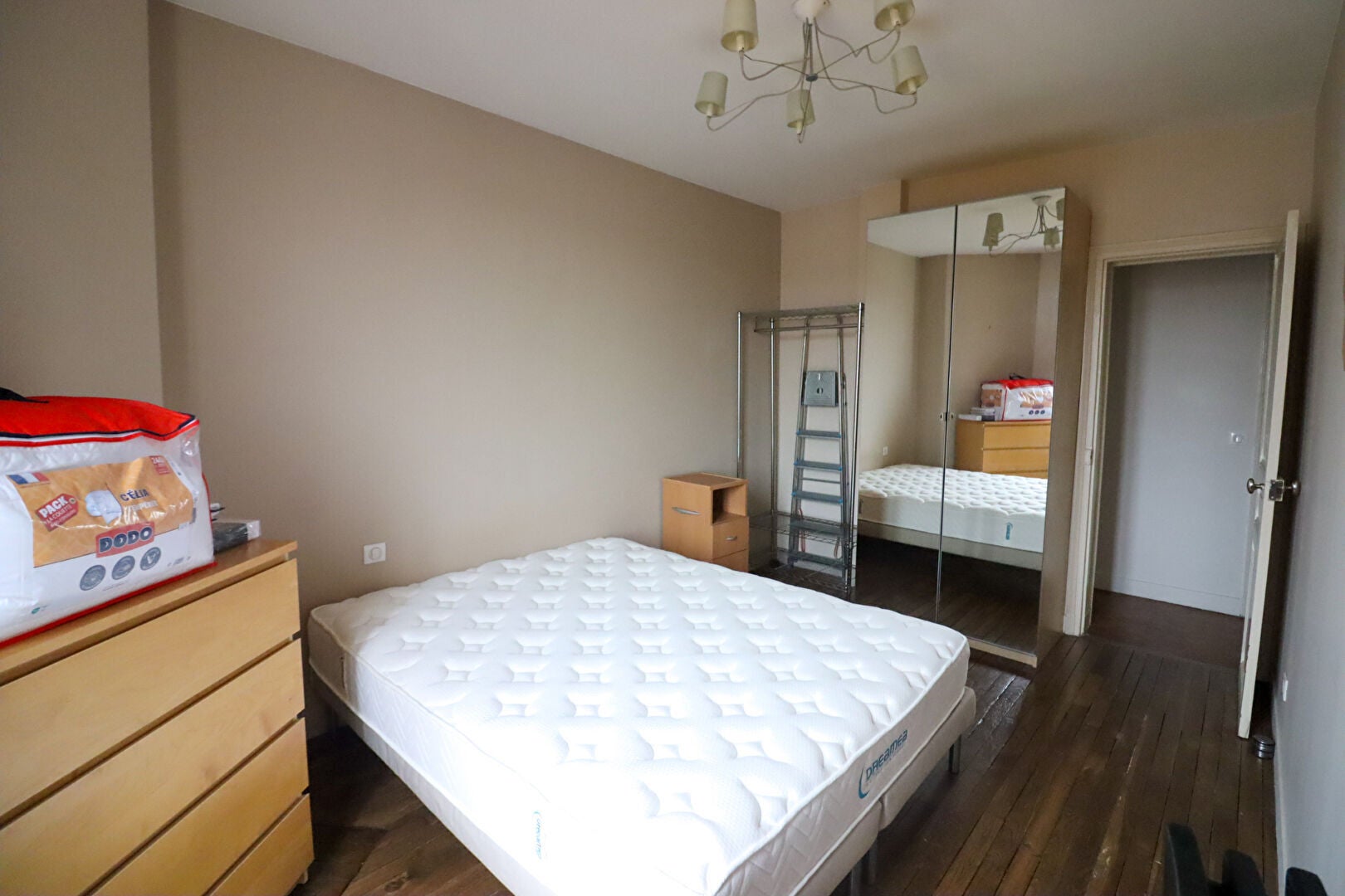 Flat Rue de la Belle Image in Maisons-Alfort