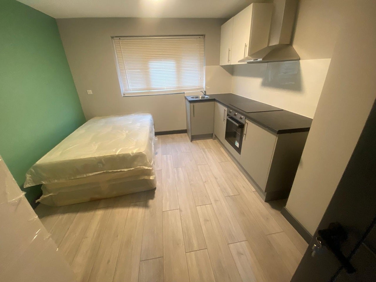 Flat Rickmansworth Road in Greater London