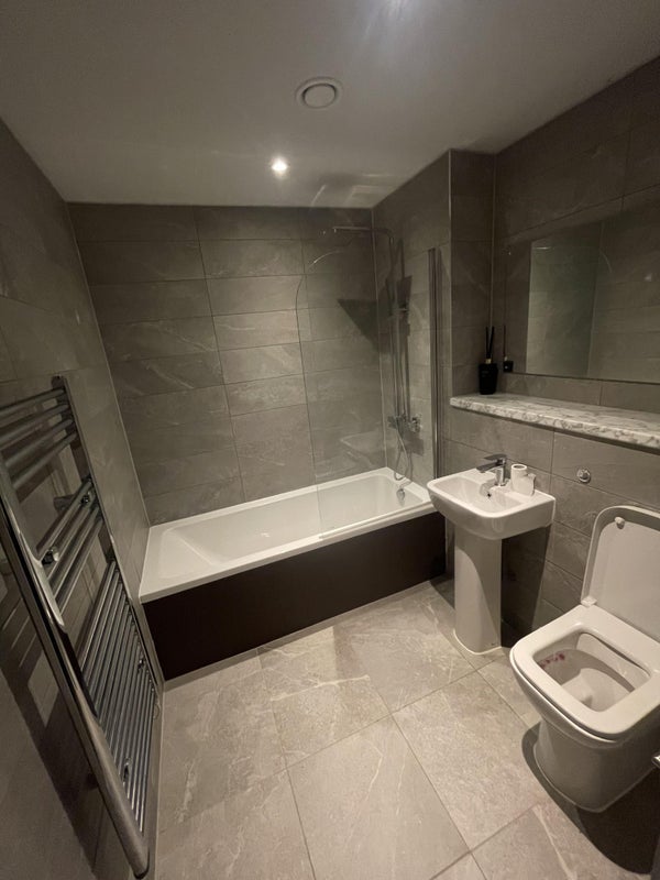 Flat Worrall Street in Salford