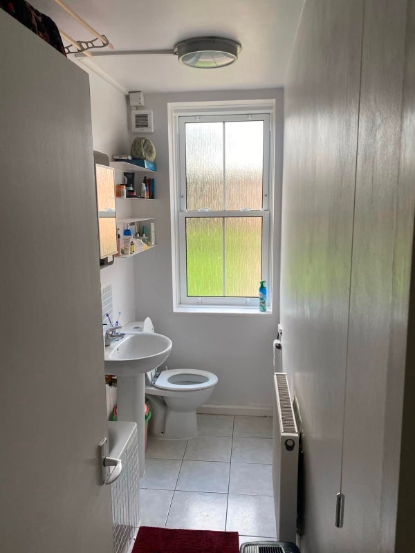Flat Parkhurst Road in Greater London