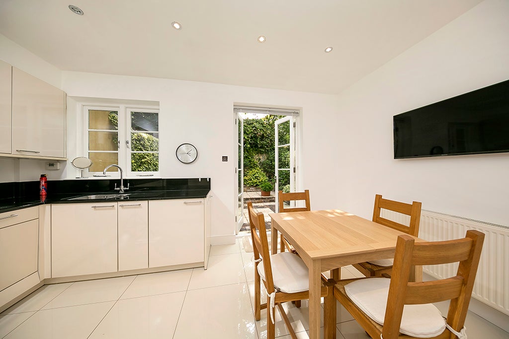 House Houblon Road in Greater London