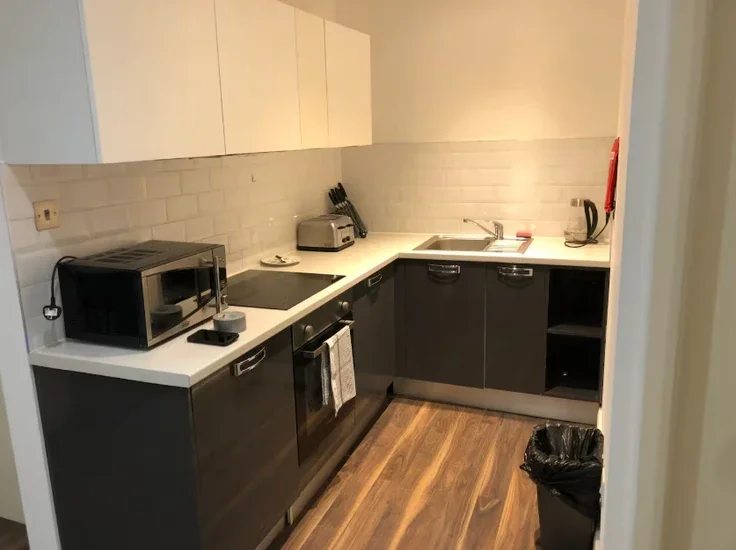 Room Curtain Road in Greater London