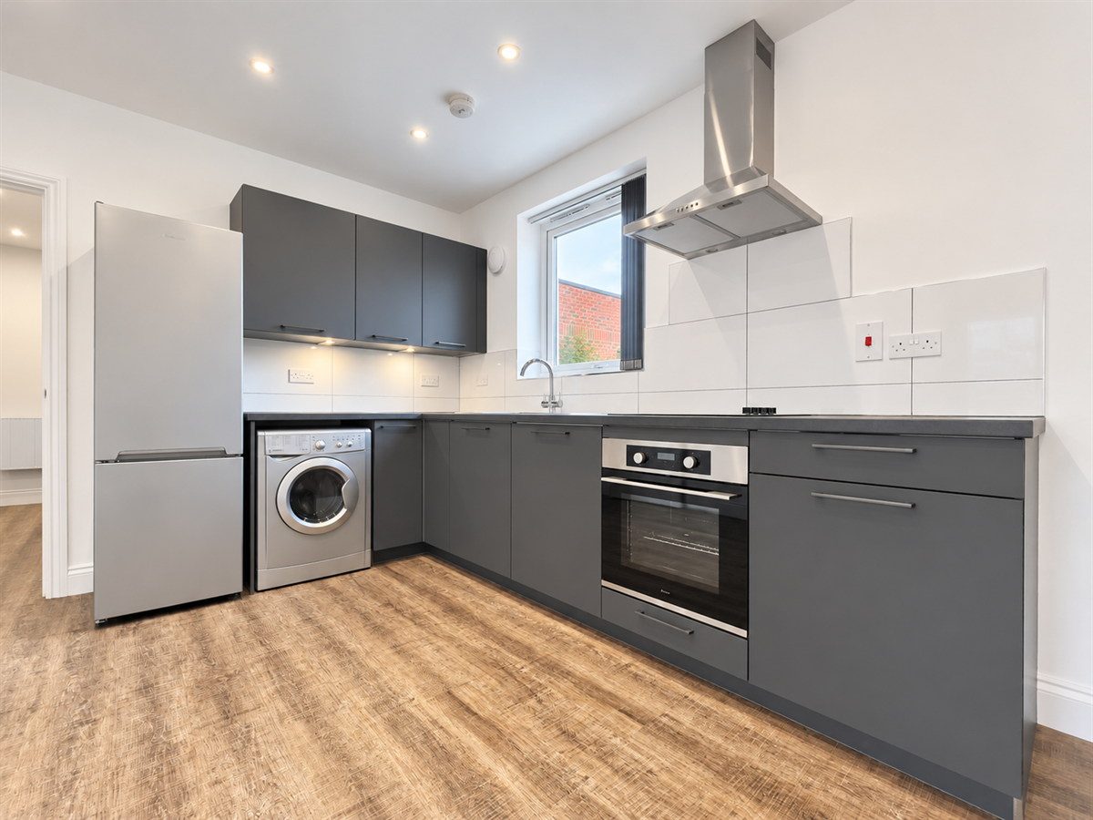 Flat Riverside Close in Greater London