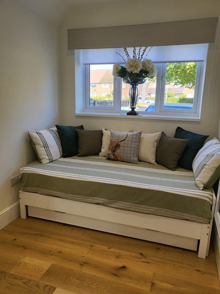 Room Dunstall Road in Barton-le-Clay