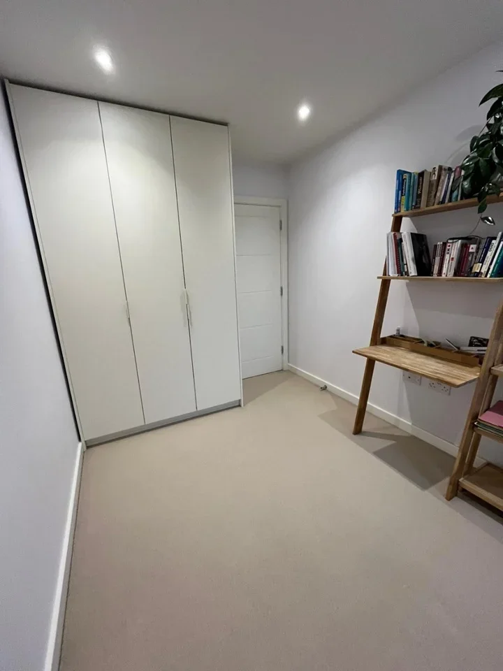 Room Woodford Road in Watford