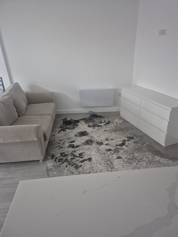 Room Hunter Road in Greater London