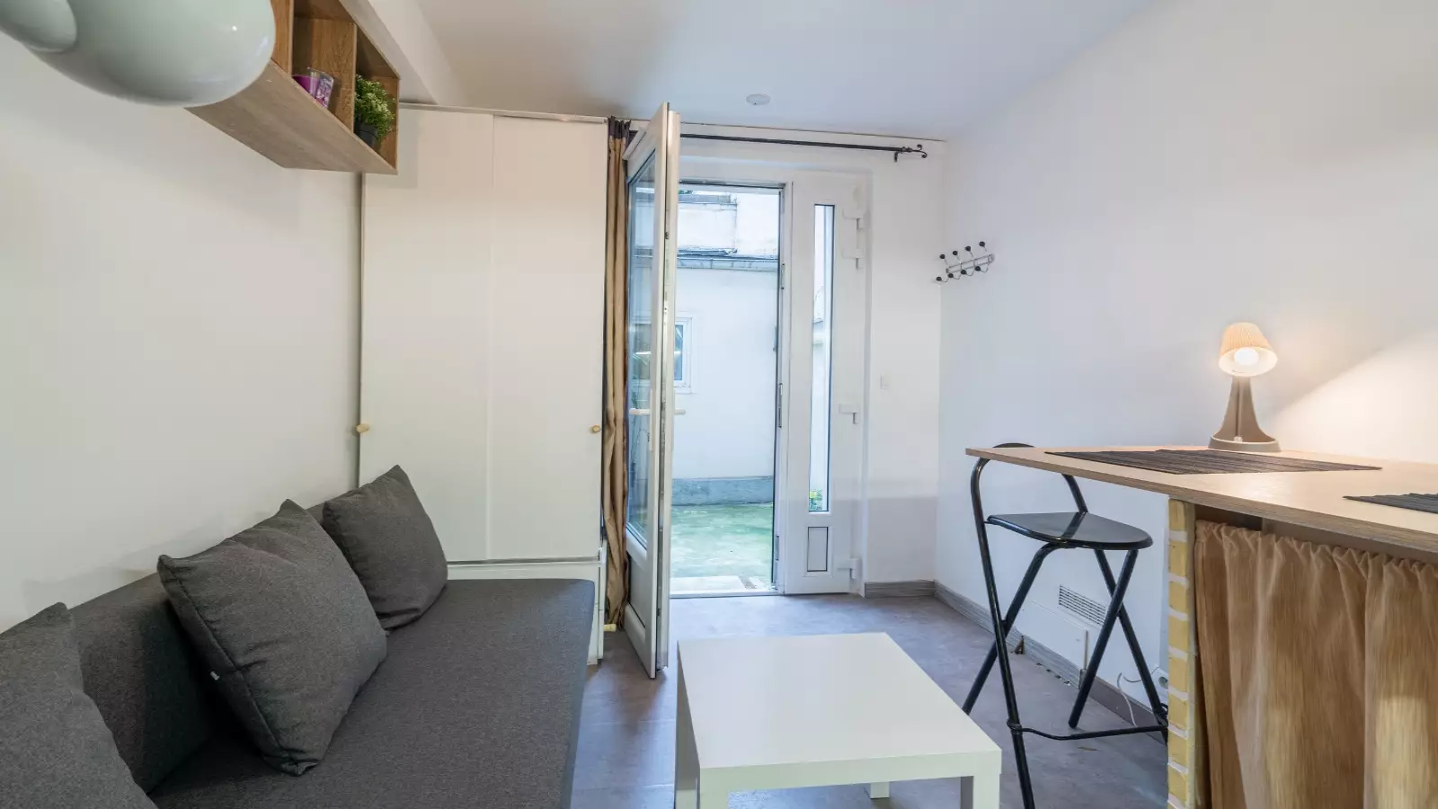 Flat Rue Véron in Paris