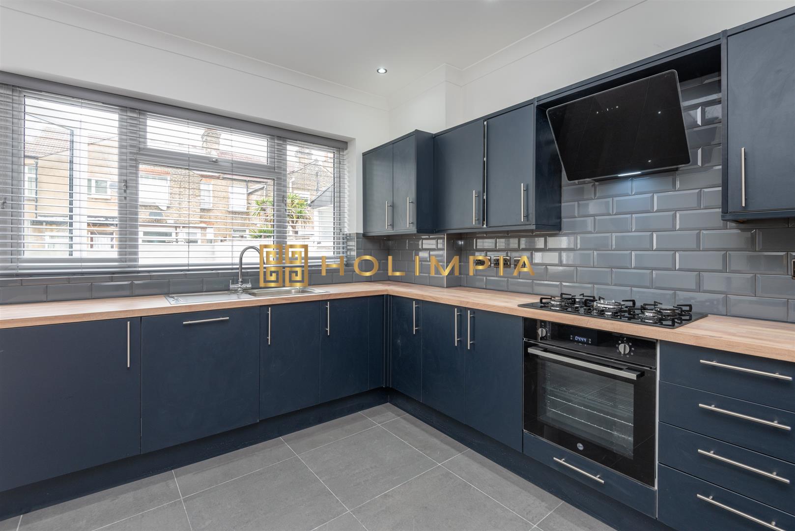 Room Wanlip Road in Greater London
