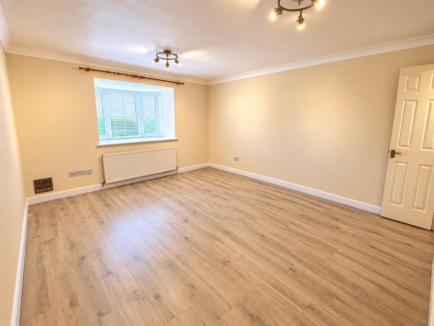 Flat Archibald Close in Greater London