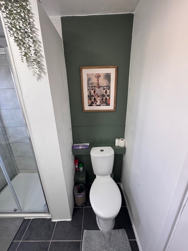 House Wraxall Road in Greater London