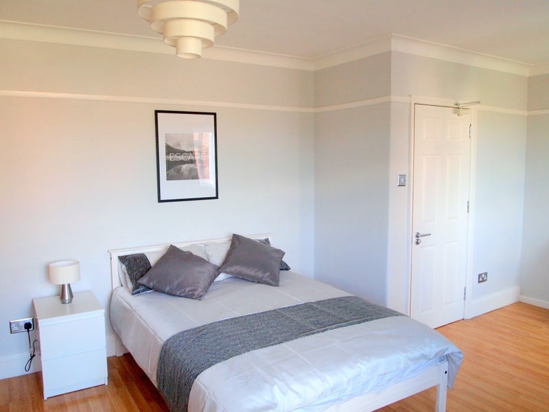 Room The Meres in Greater London